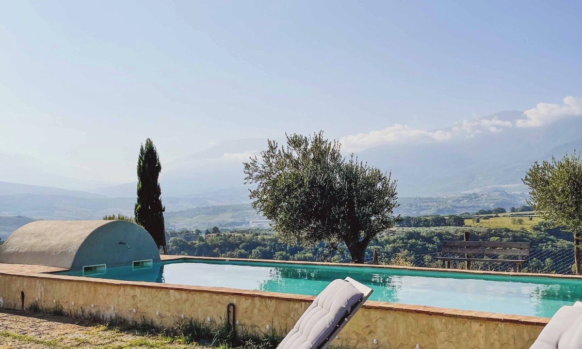 Torre de' Passeri Apartment | Pietra Pizzuta Country House "Rocca" in the heart of Abruzzo 1 pool