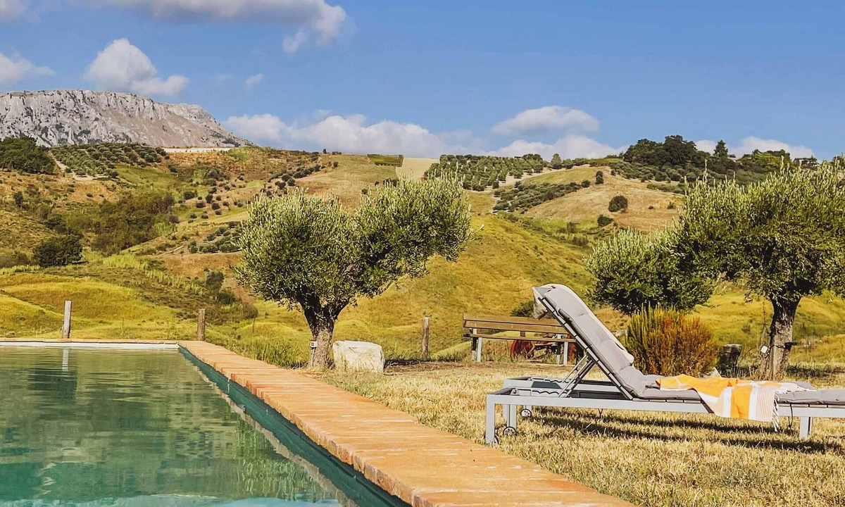 Torre de' Passeri Apartment | Pietra Pizzuta Country House "Castello" in the heart of Abruzzo. 1 pool