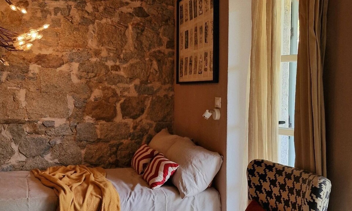 Seccheto House | Pomegranate House 5