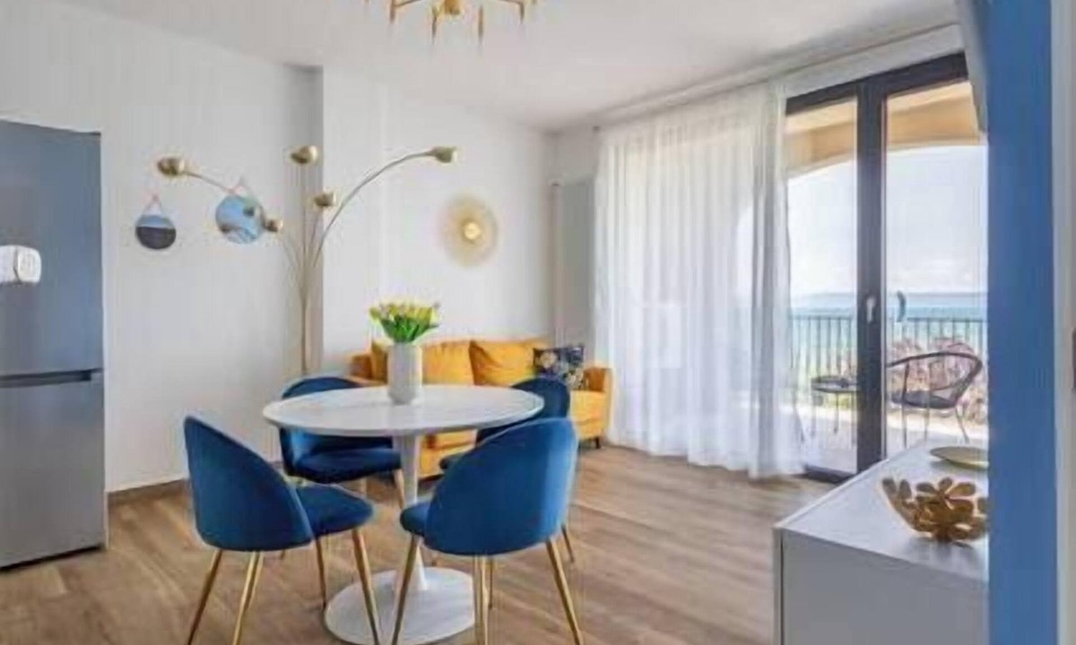 Marta Apartment | Position Terrace 2 bedrooms Wi-Fi Kitchen TV 4k
