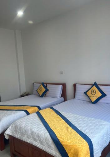Tan Binh Hotel | Quốc Minh Trung Hotel