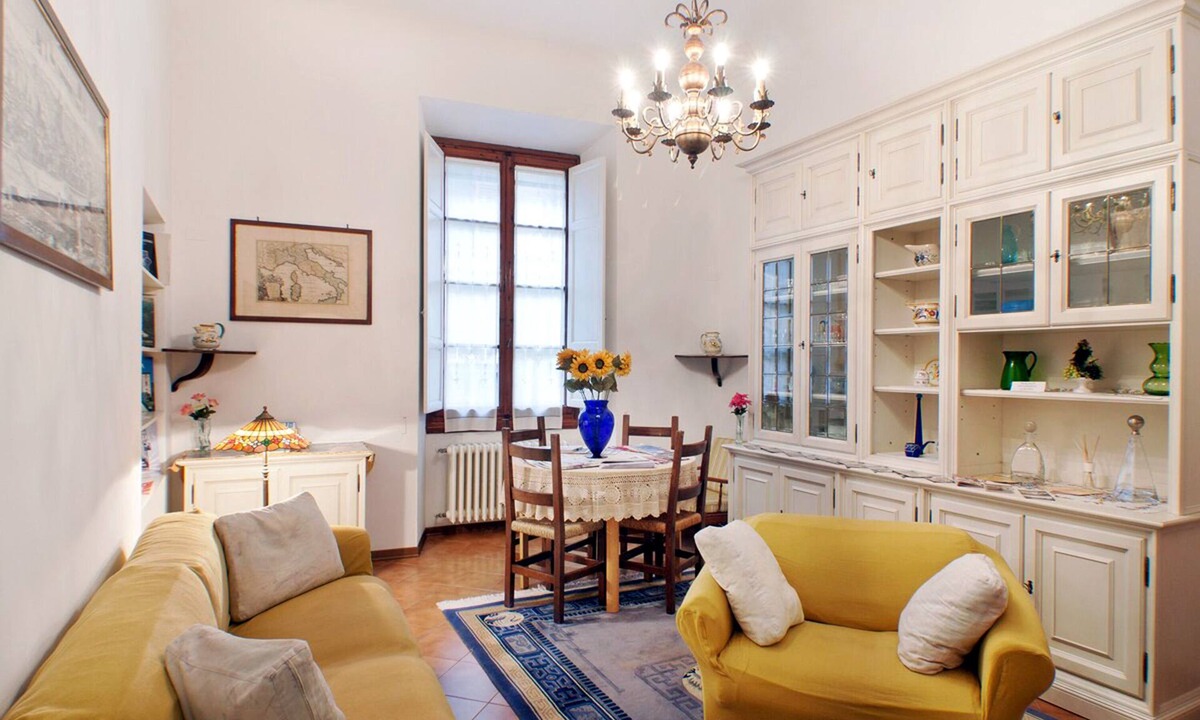 San Niccolo Apartment | Quiet Spacious Central Ancient Apt, FASTwifi AC Elevator, steps from major sites