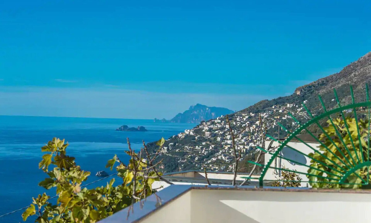 Conca dei Marini Apartment | Raphael House, terrace with solarium and sea view