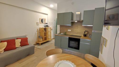 Rocca di Mezzo Apartment | RC vacanze interno 58