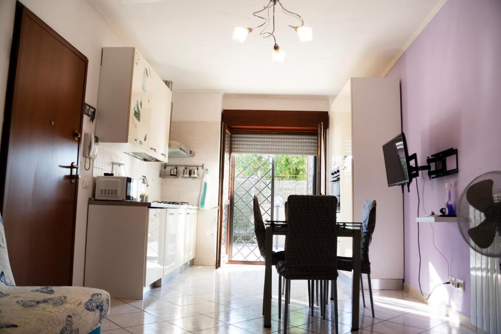 Settecamini Apartment | Red House Tiburtina