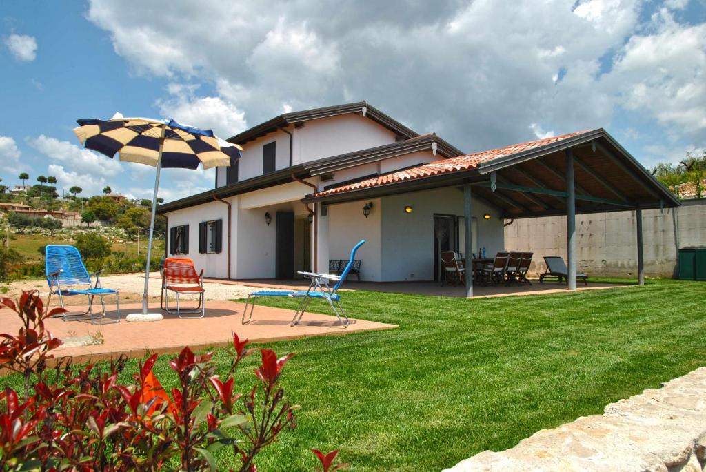 Itri House | RED ROSES appartamento al piano terra in villa