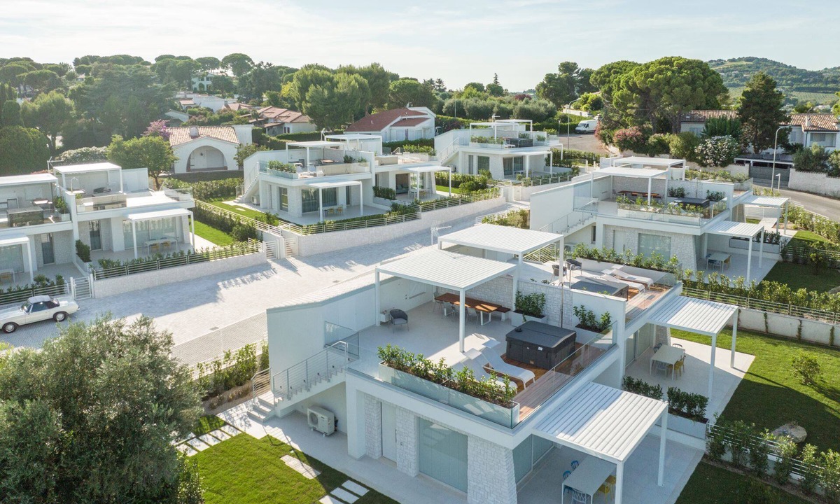 Villaggio Taunus Apartment | Ref. VM3 Summer Rental – Two Bedroom apartment with sea view, terrace and jacuzzi
