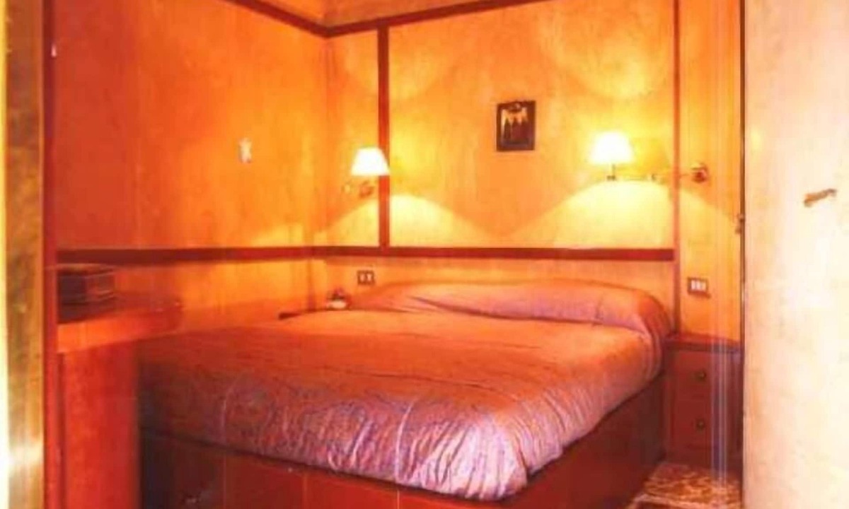 San Polo Apartment | Refined apartment in the city center with luxury finishing. Romantic Apartment.