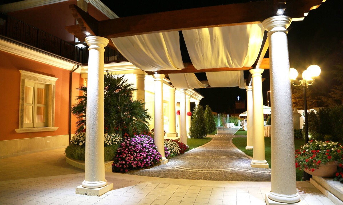 Carpignano Hotel | Regina di Saba Hotel - Villa Ricevimenti