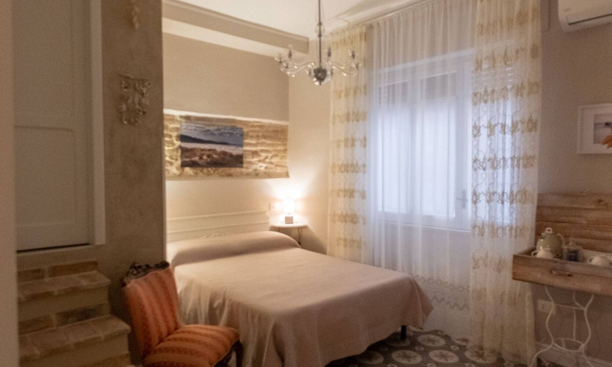 Pollutri Bed & Breakfast | Renovated old mansion