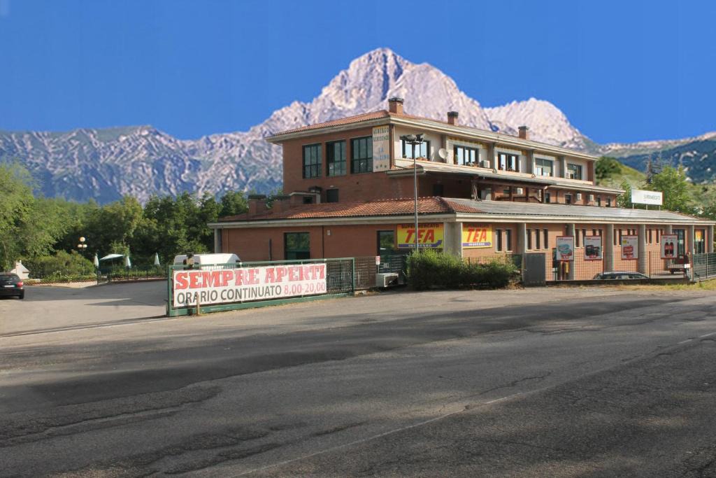 Isola del Gran Sasso dʼItalia Apartment | Residence La Piscina