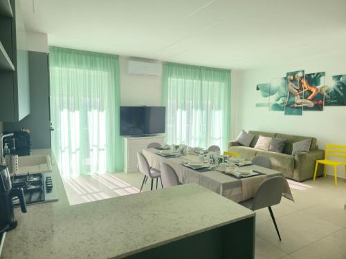 Gaeta Apartment | Residenza Ginevra in zona VIP, 4 camere, 4 bagni, fronte mare