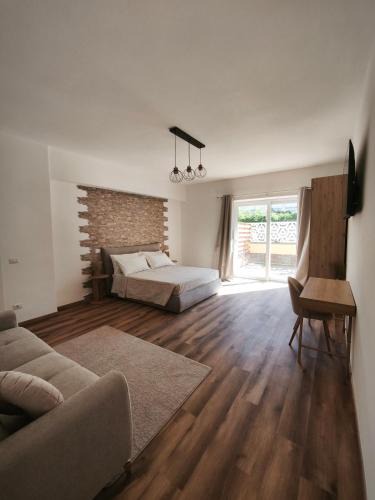 Ponte Galeria House | Roma Fiera Airport Home