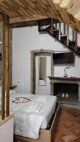 Lake Bracciano Apartment | Romantic House-Il Rifugio del Lago fronte lago