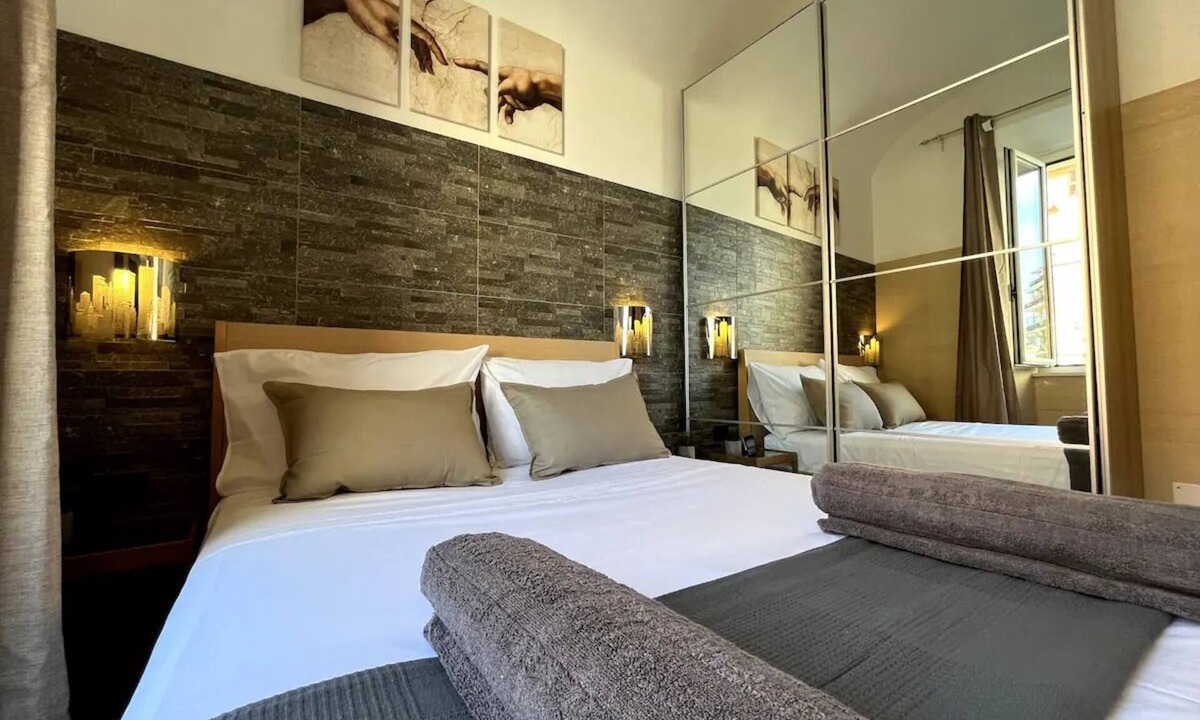 Marsala Apartment | [Rome Termini] - Elegant Suite