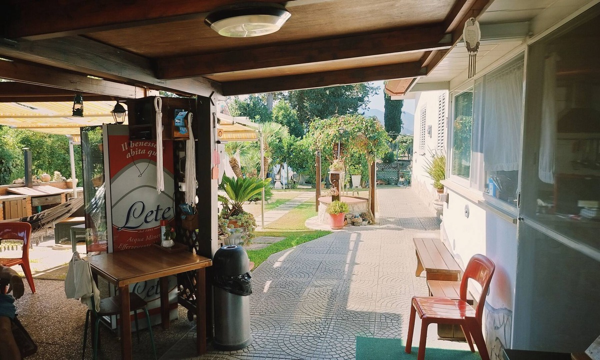 Fondi Bed & Breakfast | Room 'Numero 3' with Shared Garden and Air Conditioning