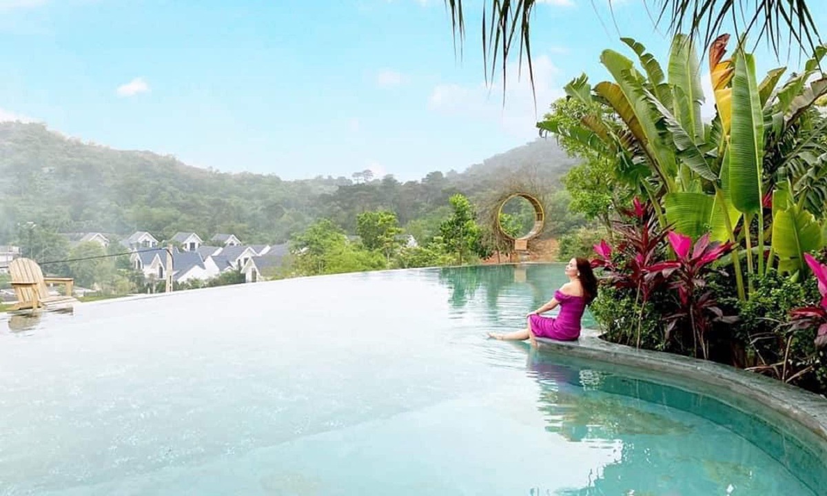 Hang Trong Hotel | ROSE Villas & Resort - Ba Vi