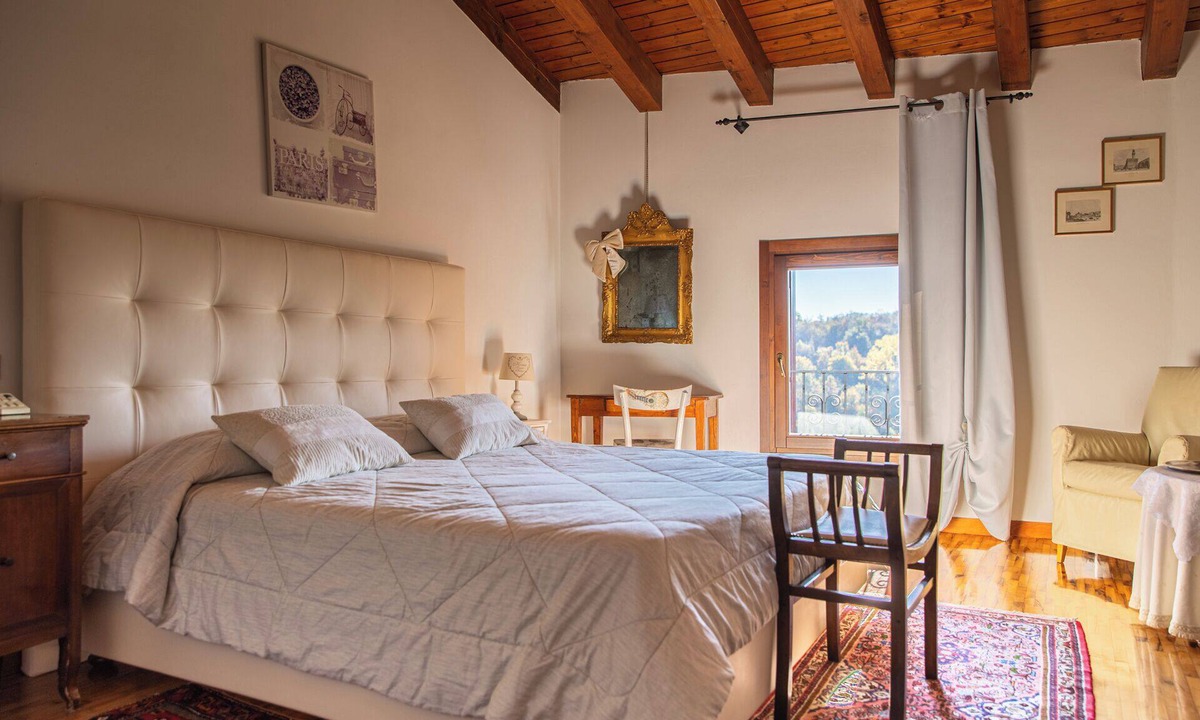 Bassano del Grappa Bed & Breakfast | Rosy25 - Rooms with pool | Relaxation & atmosphere in Bassano