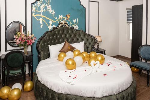 Van Mieu Hotel | Royal Lotus Villa
