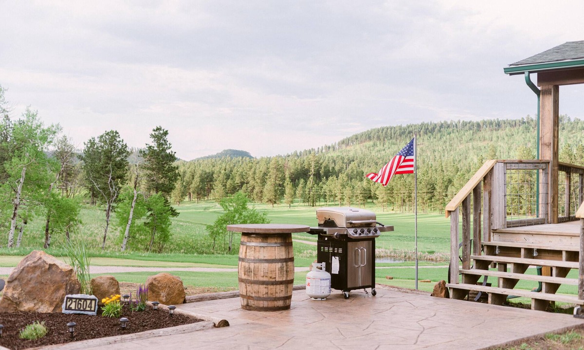 Piedmont House | Rusty Meadows Lodge near Sturgis, Nemo and Black Hills!