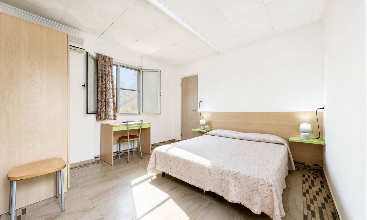 Mattinata House | San Michele - 2 - Bungalow with Sea View Window, Wi-Fi and Air Conditioning