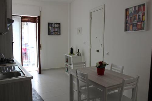 Fuorigrotta Apartment | San Vitale House