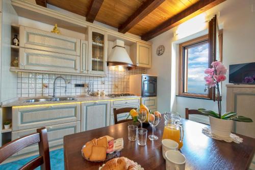 Conca dei Marini Apartment | Sea Escape , Amalfi Coast Apartment