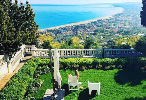 Vasto Villa | SECRET GARDEN - Suites & Apartments