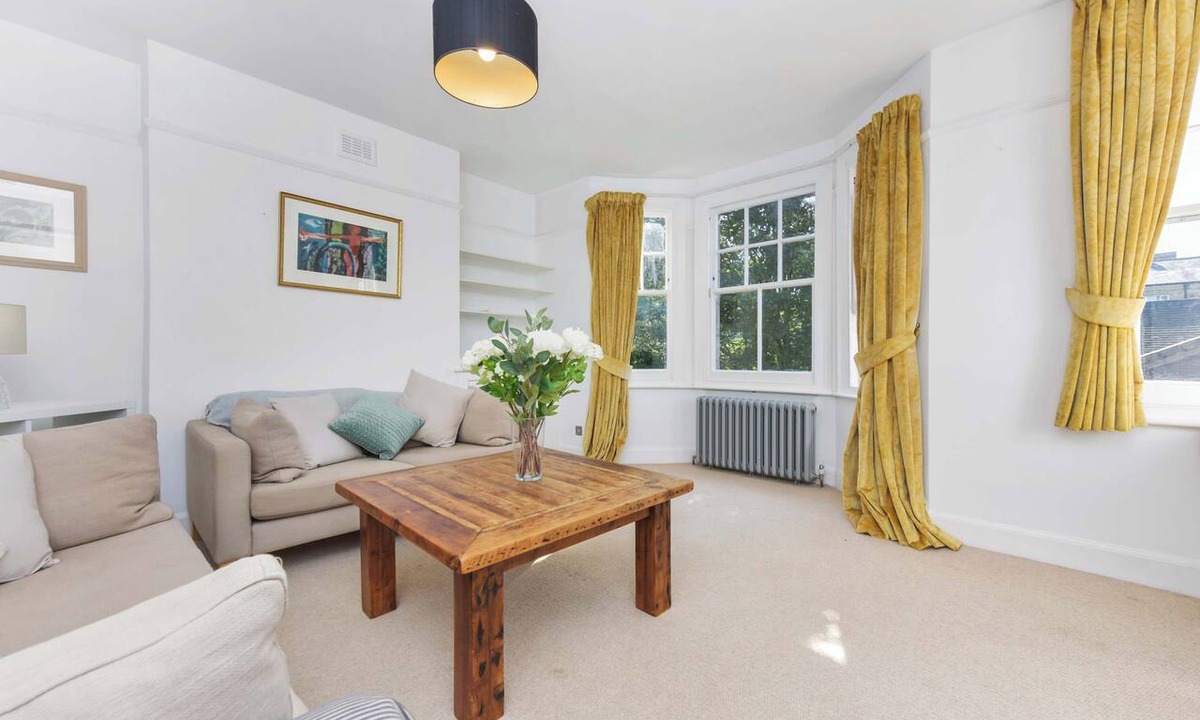 Waterloo Apartment | Spacious 3BDR On The Southbank With Balcony