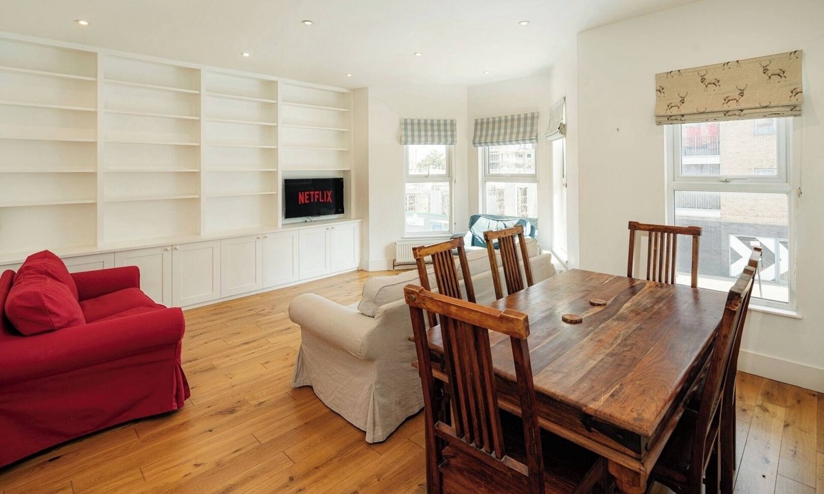 Wood Green House | Spacious 4BR Home with Private Garden