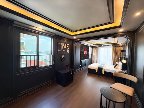 Van Mieu Hotel | Star Night West Lake Premium Hotel