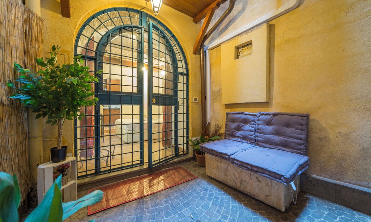 Rione V Ponte Apartment | Studio via di Montegiordano