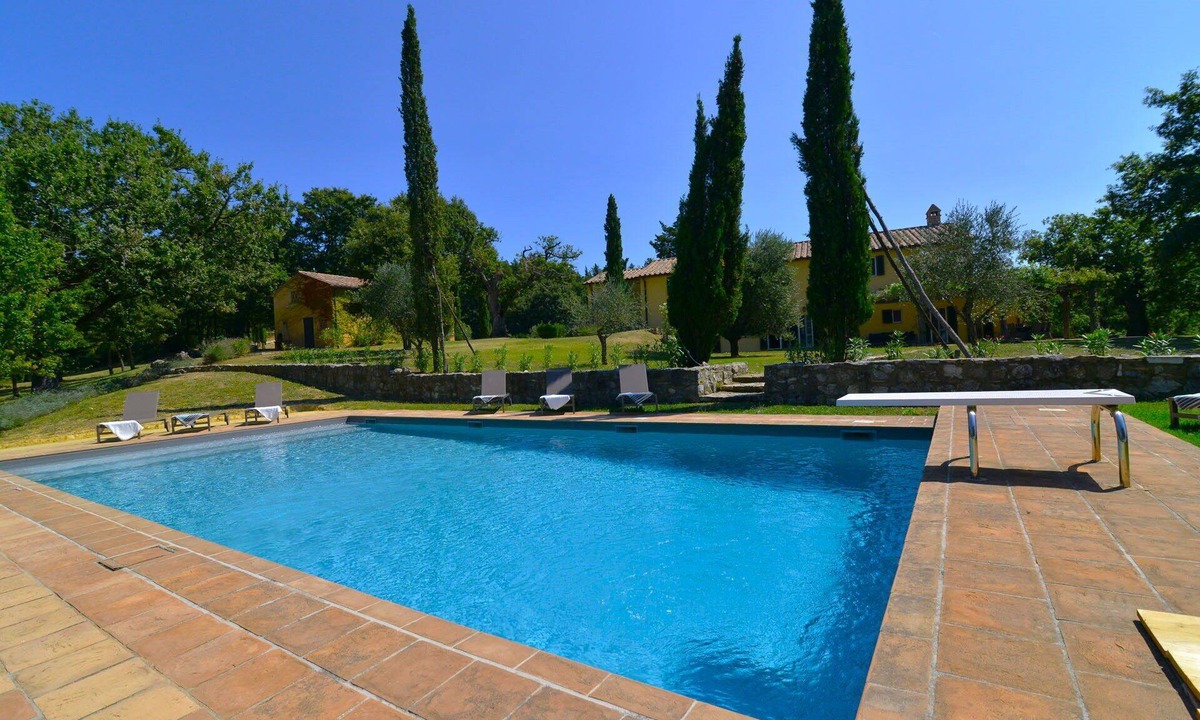 San Casciano dei Bagni Villa | Stunning private villa for 10 guests with private pool, WIFI, TV, patio and panoramic view