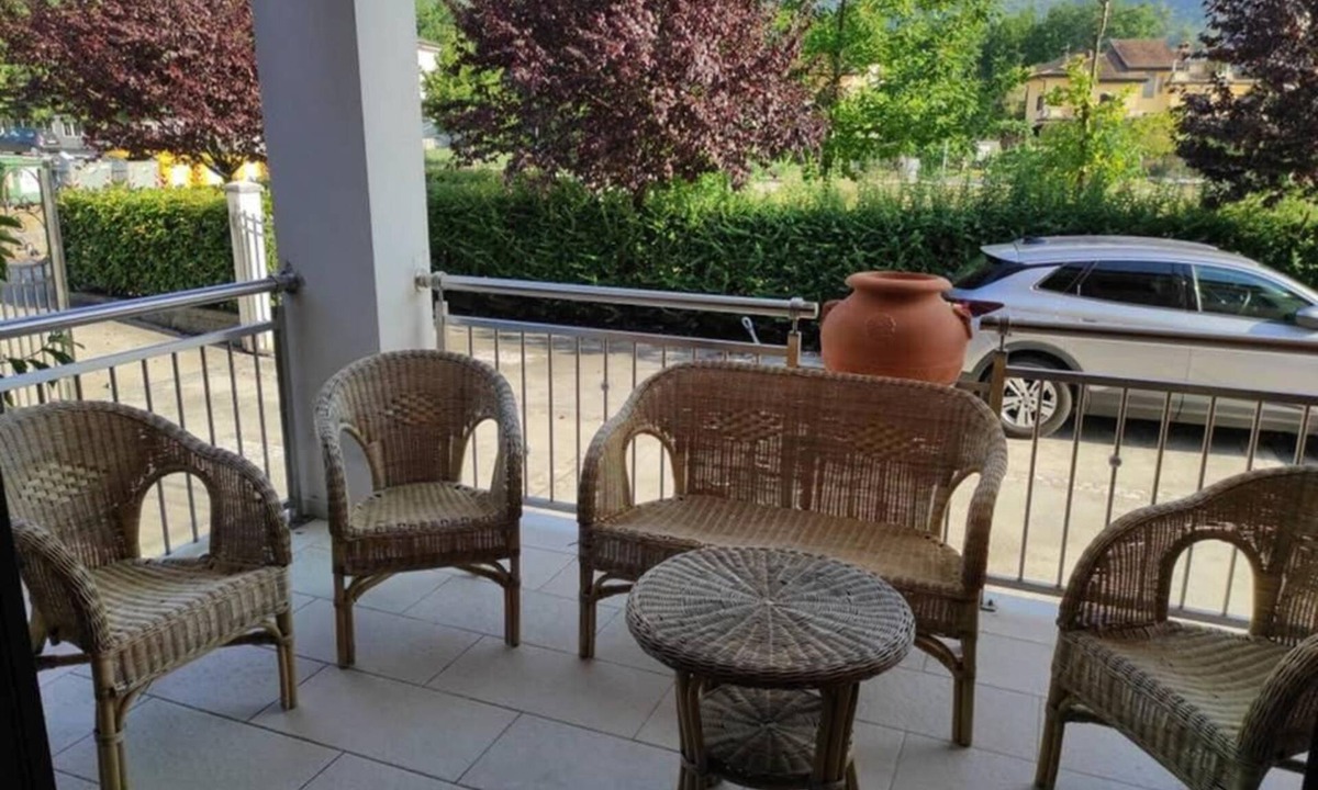 Villa Latina Apartment | Stunning 2 Bed New Apartment, Outside Terrace, Free Parking, Sleeps 4