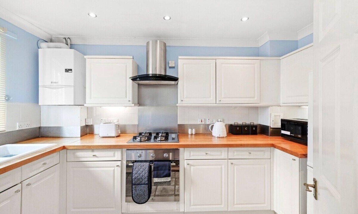 Bishop's House | Stunning Central London 2 Bed Parking +Garden
