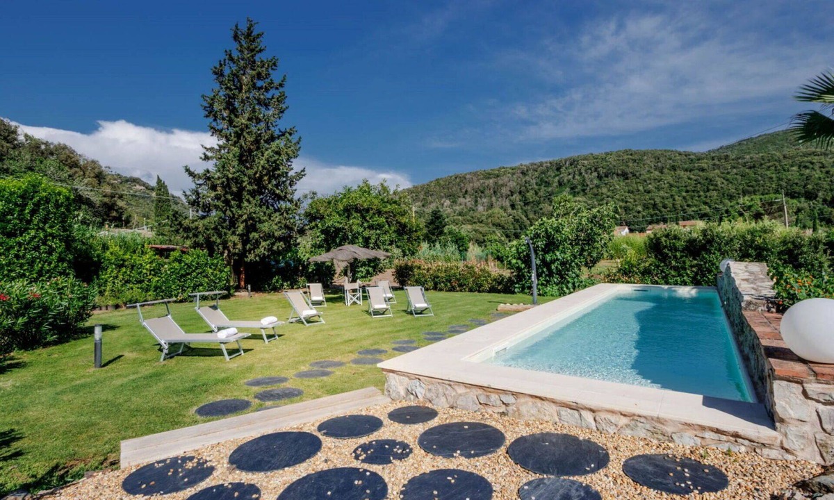 Rio nell'Elba Villa | Stunning private villa for 8 people with WIFI, private pool, A/C, TV, patio and pets allowed