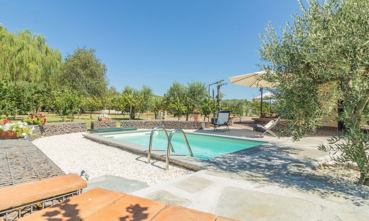 Sutri House | Stunning private villa for 2 guests with A/C, WIFI, private pool, TV and panoramic view