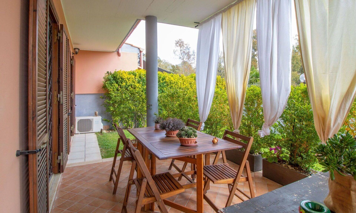 Ardea House | Stunning villa for 5 guests with WIFI, A/C, TV and patio
