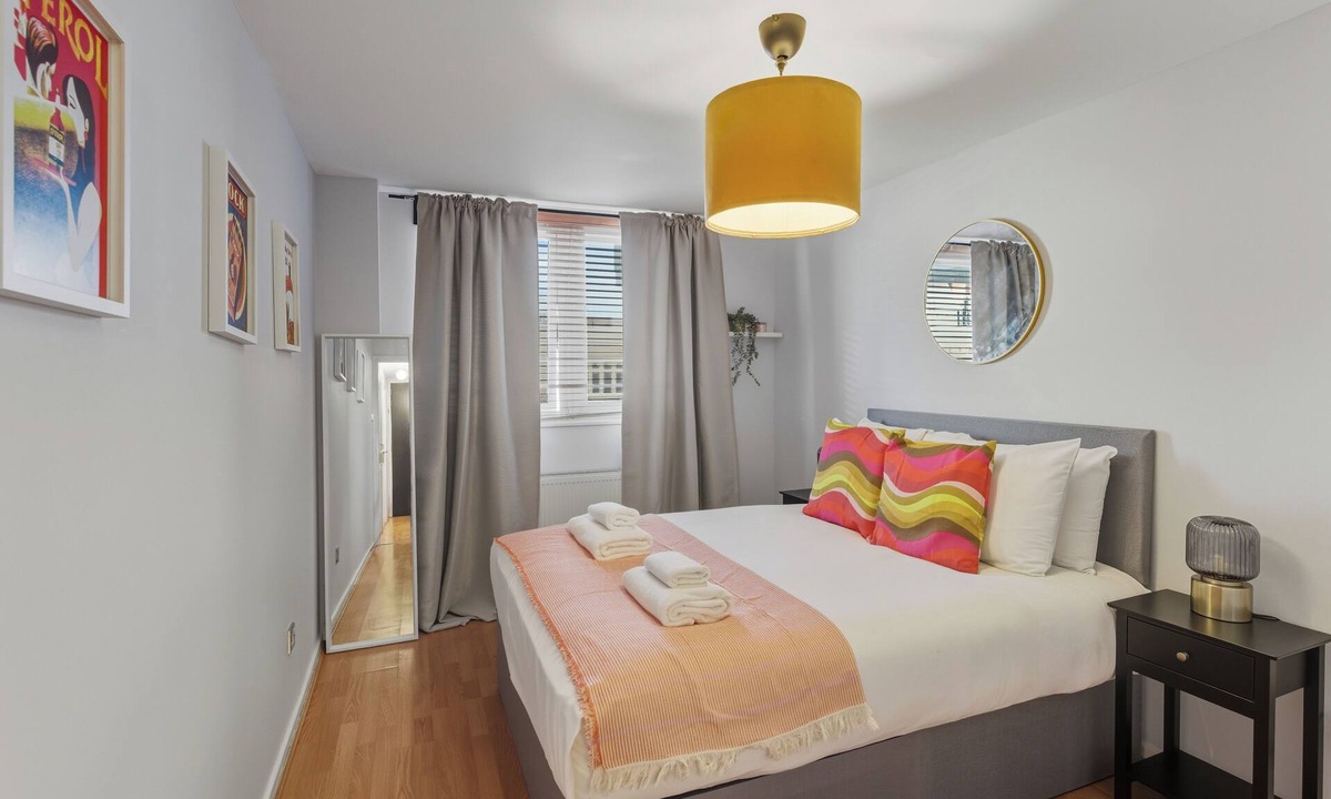 Farringdon Apartment | Stylish 1-Bed Flat in London’s Prime Diamond District