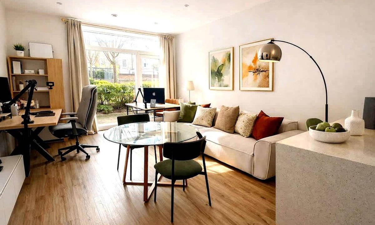 Chiswick Apartment | Stylish 2-Bed Apartment with Patio in Chiswick