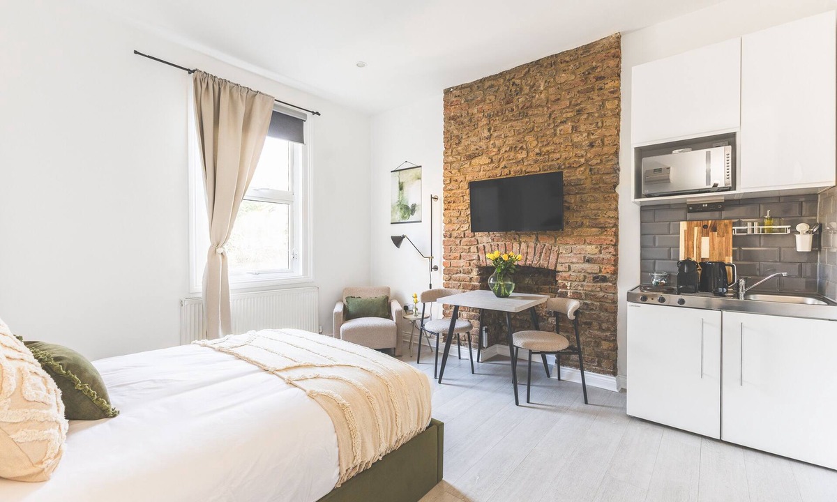Brondesbury Apartment | Stylish & Petit Studio flat w/great tube connectio