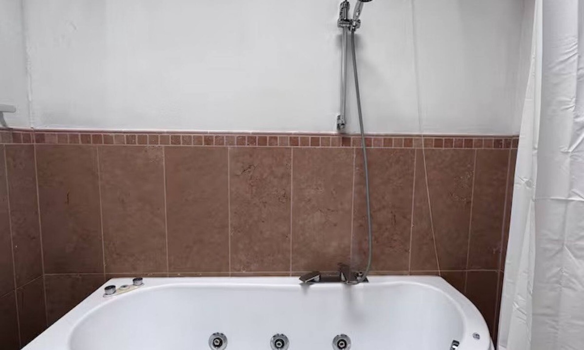Bassano del Grappa Bed & Breakfast | Stylish room with gym and parking in Bassano