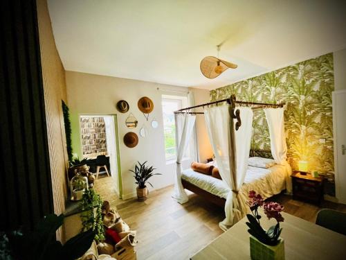 Limoges Apartment | Suite Eden Jungle - Ambiance tropicale cosy