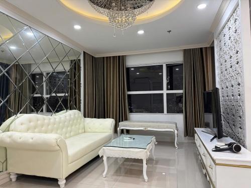 District 7 Apartment | sunrise city