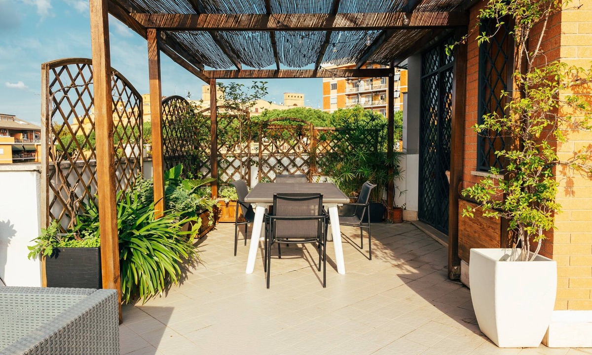 Zona I Val Melaina Apartment | Sunset Apartment - One Bedroom Apartment, Sleeps 3