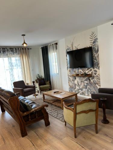 Limoges Apartment | Superbe pavillon 4 chambres - parking privé - Grande Terrasse au calme - limoges