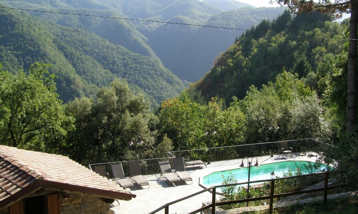 Fabbriche di Vallico House | Tagoli: A Peaceful Tuscan Escape with Pool & Breathtaking Views