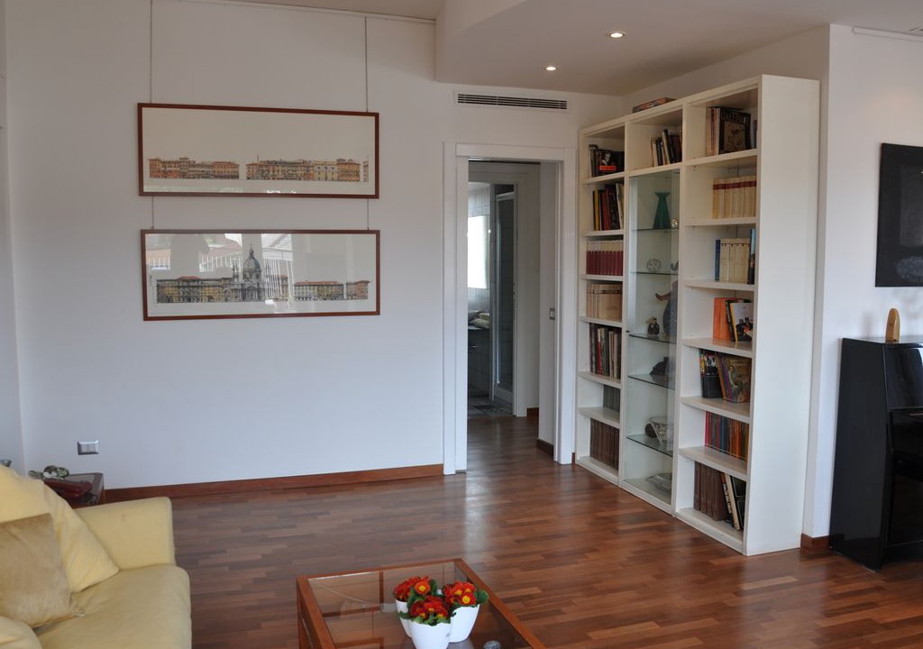 Quartiere XXVIII Monte Sacro Alto Apartment | Talenti home Casa Luna