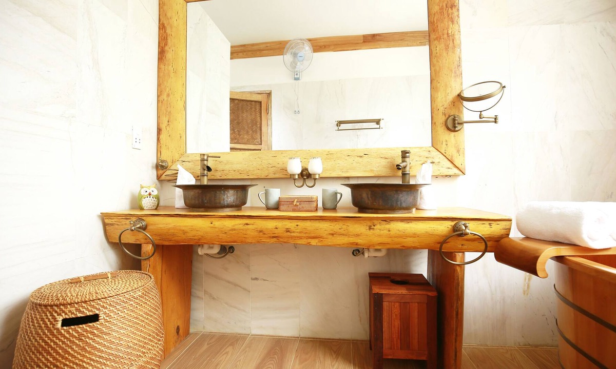 Cam An Villa | The Boathouse Luxurious 3BR w /bath tubs