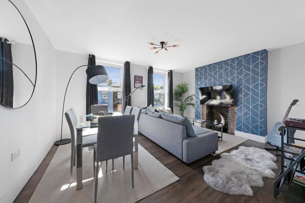 Camden Town with Primrose Hill Apartment | The Camden Loft Apartment